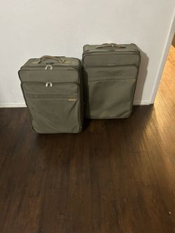 Briggs & Riley luggages