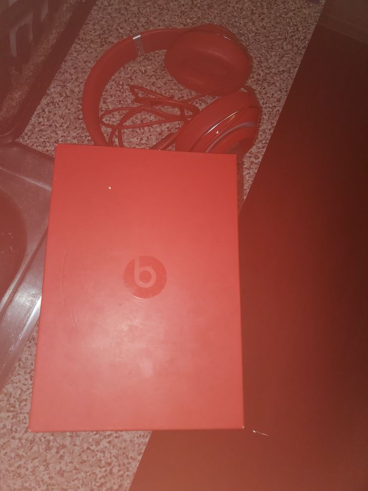 Beats stodio 2 functional 100% all red