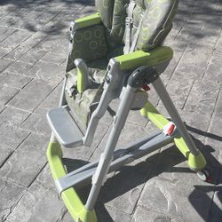 Peg-Pedro High chair