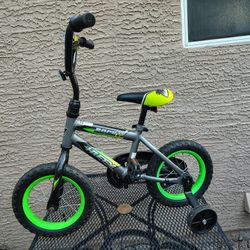 Kid Bicycle With Training Wheels 