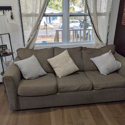 Comfortable Fabric Sofa – Great Condition
