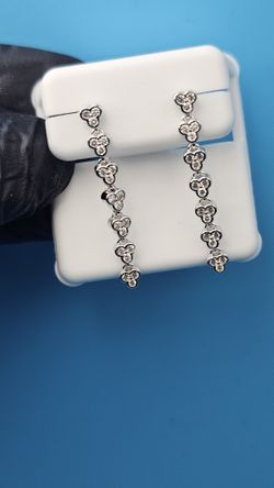 ✨ 2.00 CTW Moissanite Triple-Cluster Drop Earrings – 925 Silver (Push Back) — $50