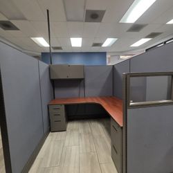 6 Office Cubicles 