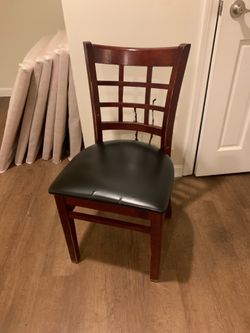 Decent dinning chair $2