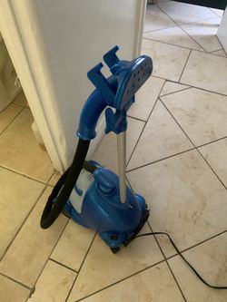 Clothes steamer