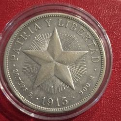 1915 Patria Y Libertad 1 Peso Silver Coin