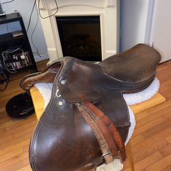 Jumping English Saddle 
