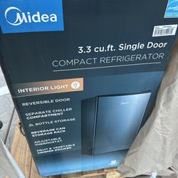 Mini Fridge 3.3 New Small Dents 