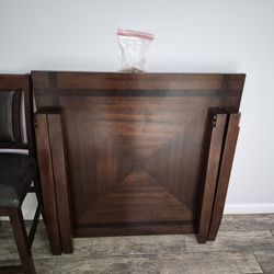 Kitchen Table w/chairs For Sale