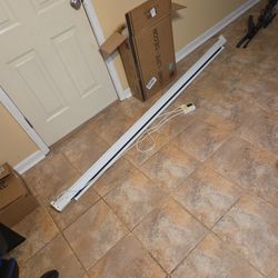 100" automatic  projector screen 