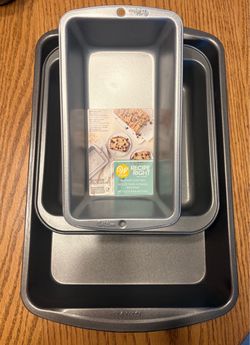 Wilton Recipe Right Non-Stick Baking Pans Set