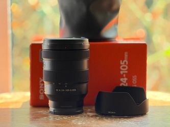 Sony FE 24-105mm f/4 G OSS Lens - Excellent Condition