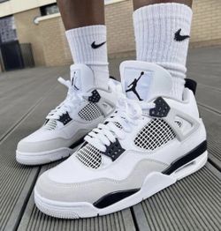 Jordan 4 Retro