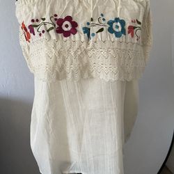 Off shoulder flowers blouse 
