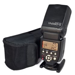 Near MINT Yongnuo Digital Speedlite YN560-II Shoe Mount Flash w/ Stand & Case - Canon - Nikon