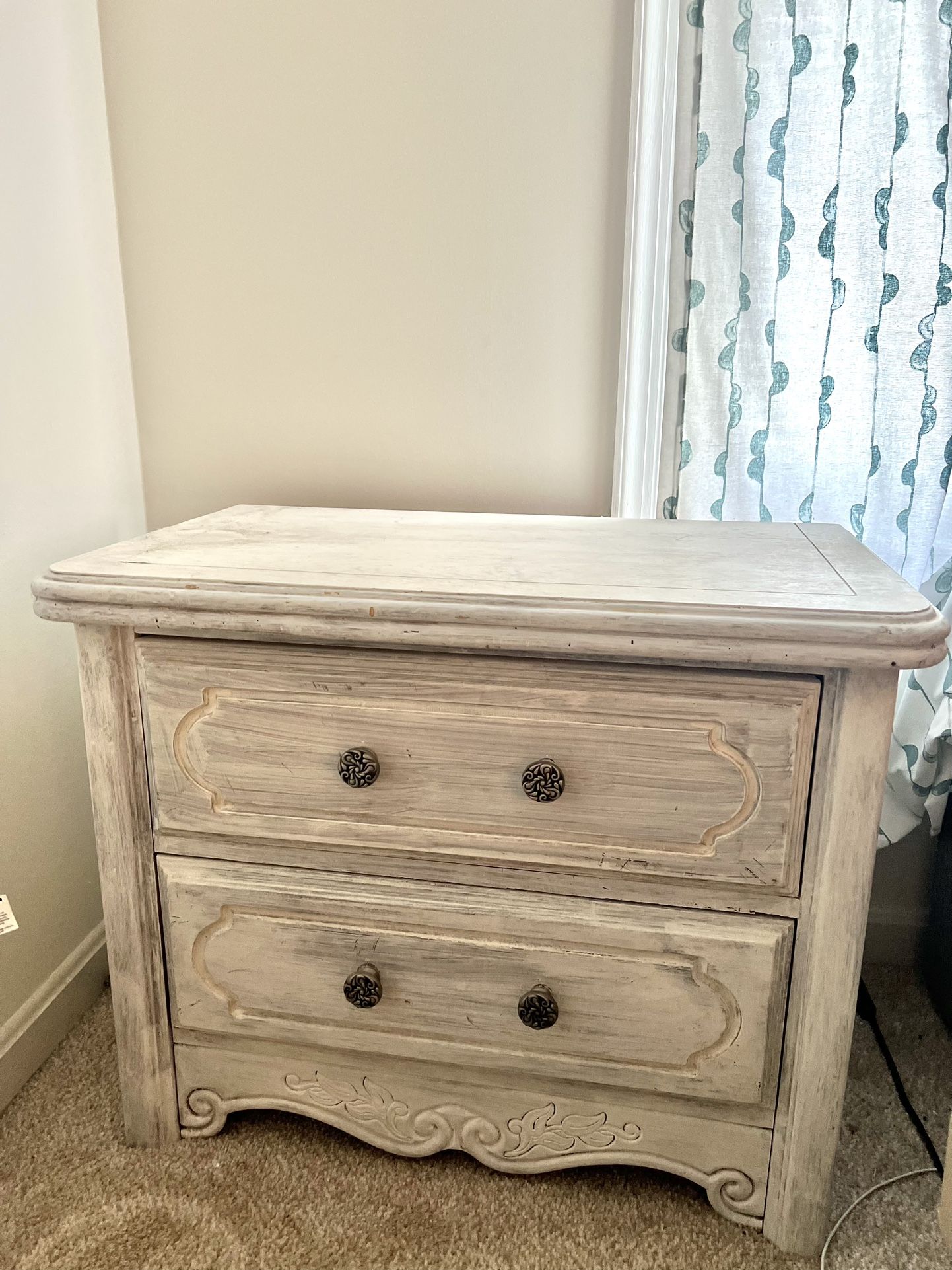 FREE Set of White Painted Solid Wood Nightstands / Dressers