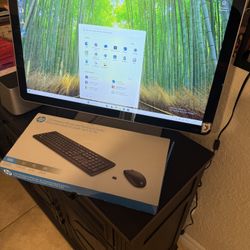 27inch All In One Computer. Windows 11