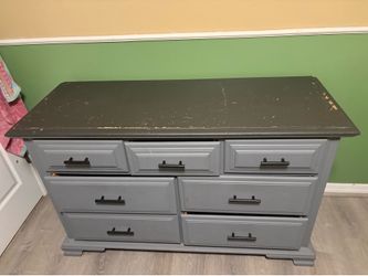 Dresser & Nighstand