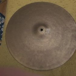 Unknown manufacturer.!!!,18” Cymbal.!!!, No cracks or keyholing