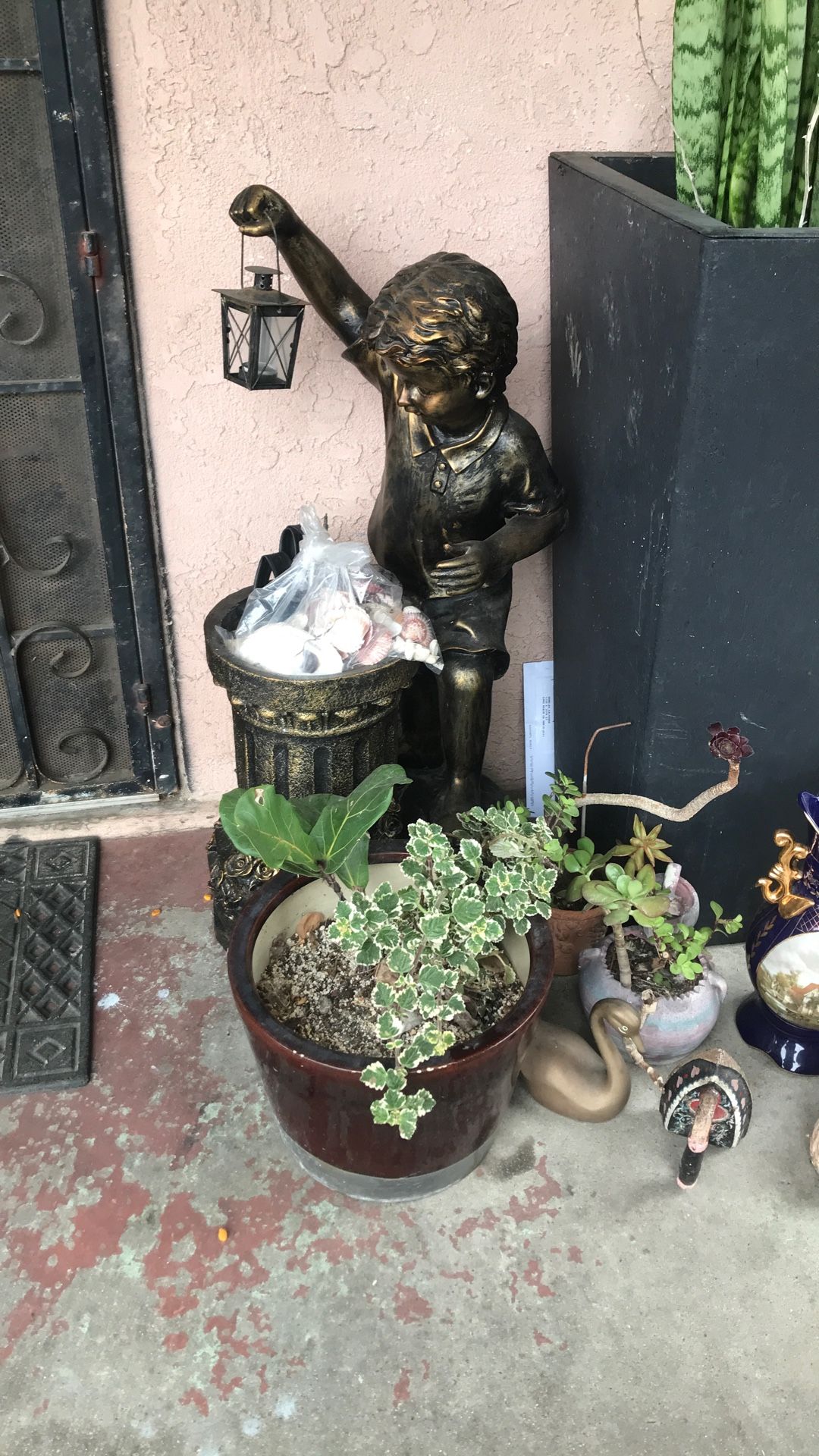 Statue