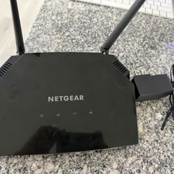 NETGEAR AC1750 Smart WiFi Router (R6200) – Dual Band