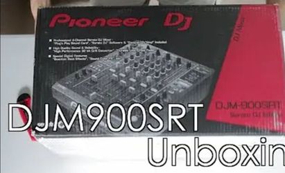 Pioneer mixer 900 and CDJ 900 and good condition cdjs in the Box