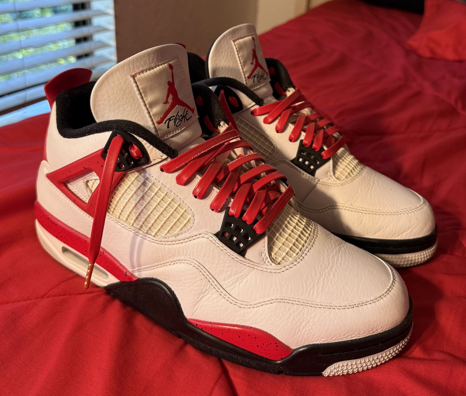Nike Air Jordan 4