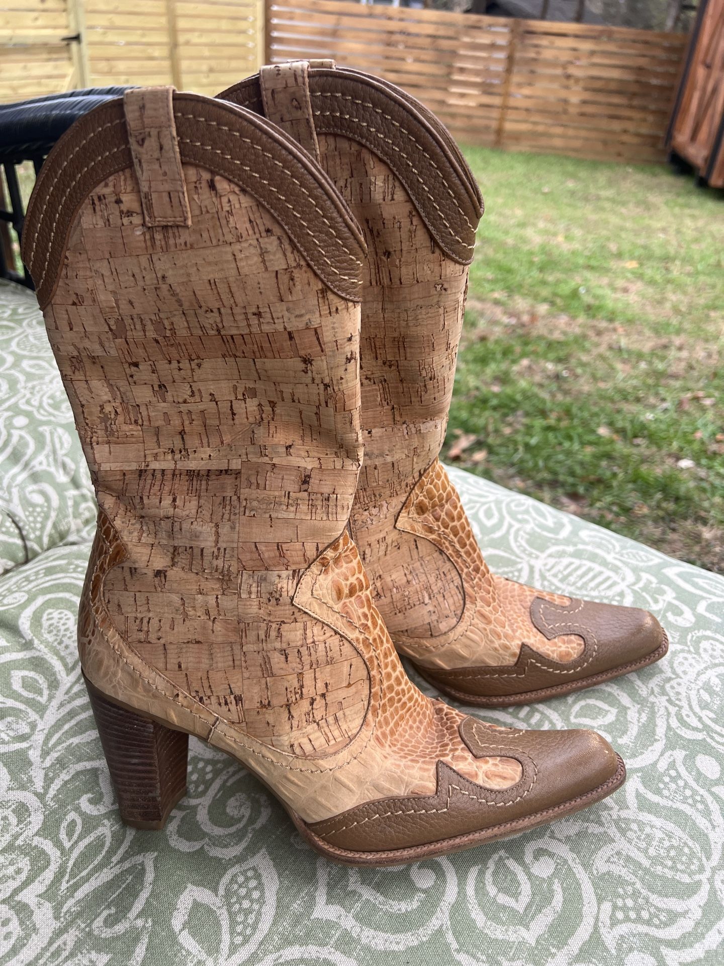 Stuart Weitzman Women’s Corky Western Boots Size 9.5