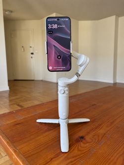 DJI OM 5 Smartphone Gimbal + Built-In Extension Rod & Tripod
