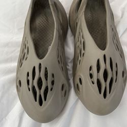 Yeezy Foam Runner Stone Stage Size 10