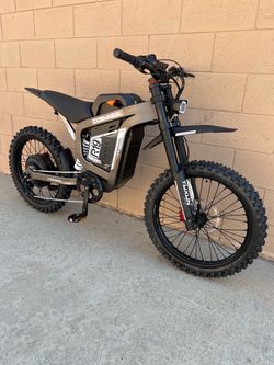 Coswheel R19 Electric Dirt Bike 9000W 72V 40AH 60 MPH