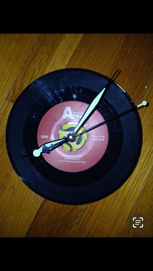 Small Record Clock