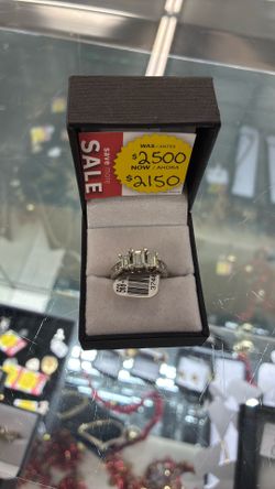 18k White Gold Diamond Ring 
