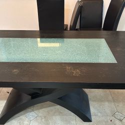 Dining Room Table With Four Chairs 