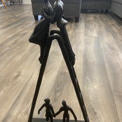 Decorative Kissing Couple Art Piece