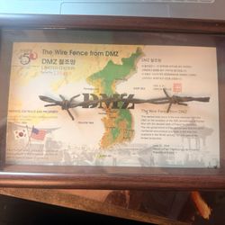 Wire Fence From Korean War - Memorabilia