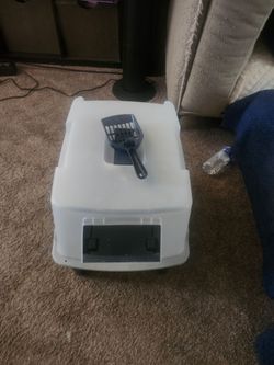Barely used litter box