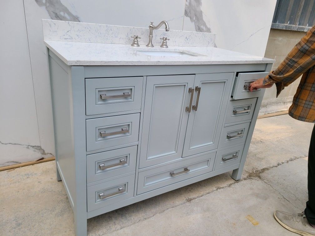 48-in Light Gray Undermount Single Sink Bathroom Vanity with Carrara Natural Marble Top（LOWES：(contact info removed)）