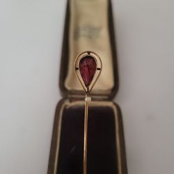 Victorian Era Garnet  And Pearl Stick Pin 10K Yellow Gold

With Original Box