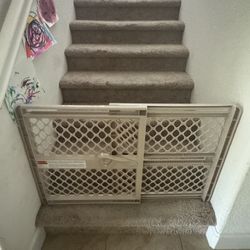 Pet Gate / Baby Gate 