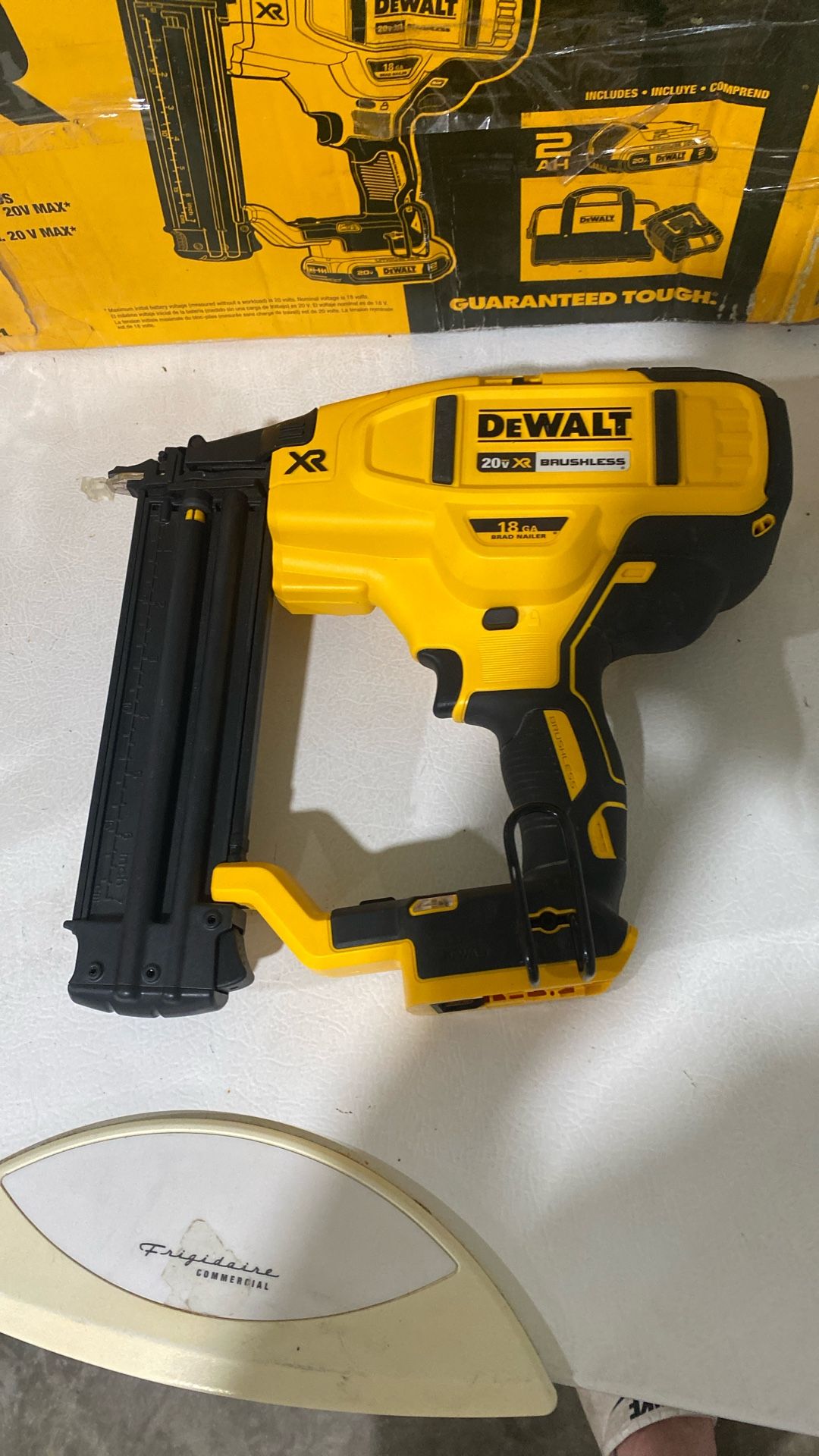 Dewalt 20v XR 18GA Brad Nailer