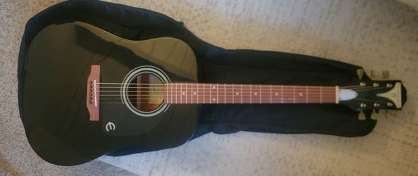 Black Epiphone Guitar PRO-1 EB