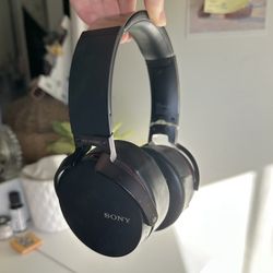 Sony MDRXB950BT/B Extra Bass Bluetooth Headphones (Black) 