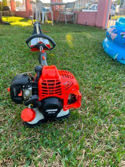 ECHO
21.2 cc Gas 2-Stroke Straight Shaft String Trimmer
