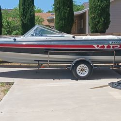 A 1989 VIP Victory 19 Ft Boat