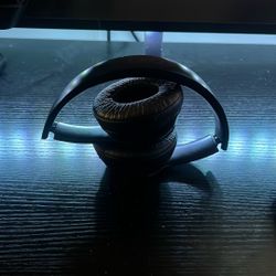 ‼️‼️THEY DO NOT CHARGE‼️ Beats Solo 3 wireless 