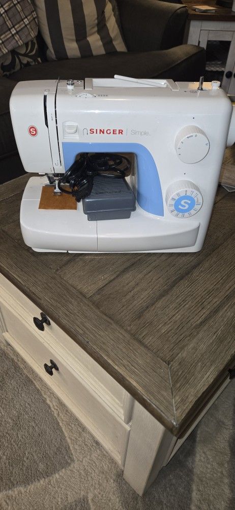 Singer Sewing Machine
