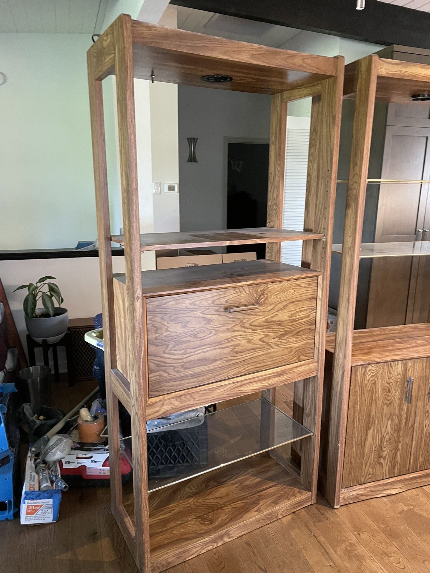 Mid Venture Shelving Unit FREE