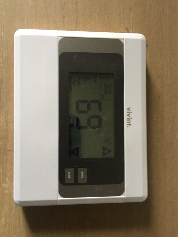 Vivint Thermostat CT100 model