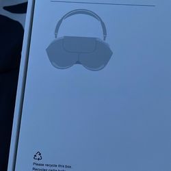 AirPod Maxes